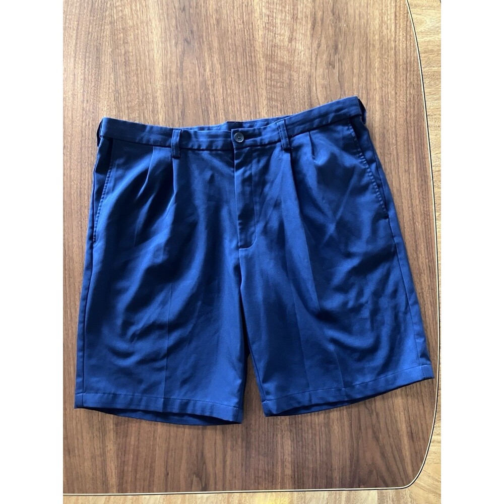 Haggar Cool 18 Pro Pleated 9.5" Shorts Mens Size 38 Navy Blue Polyester